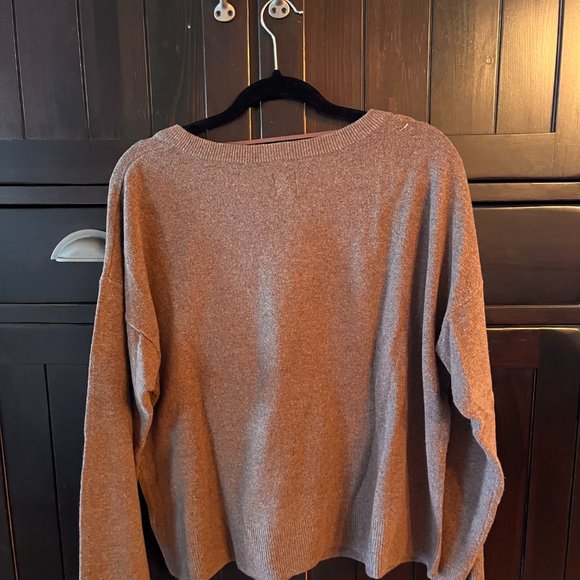 Gap Sweater - Picture 2 of 3